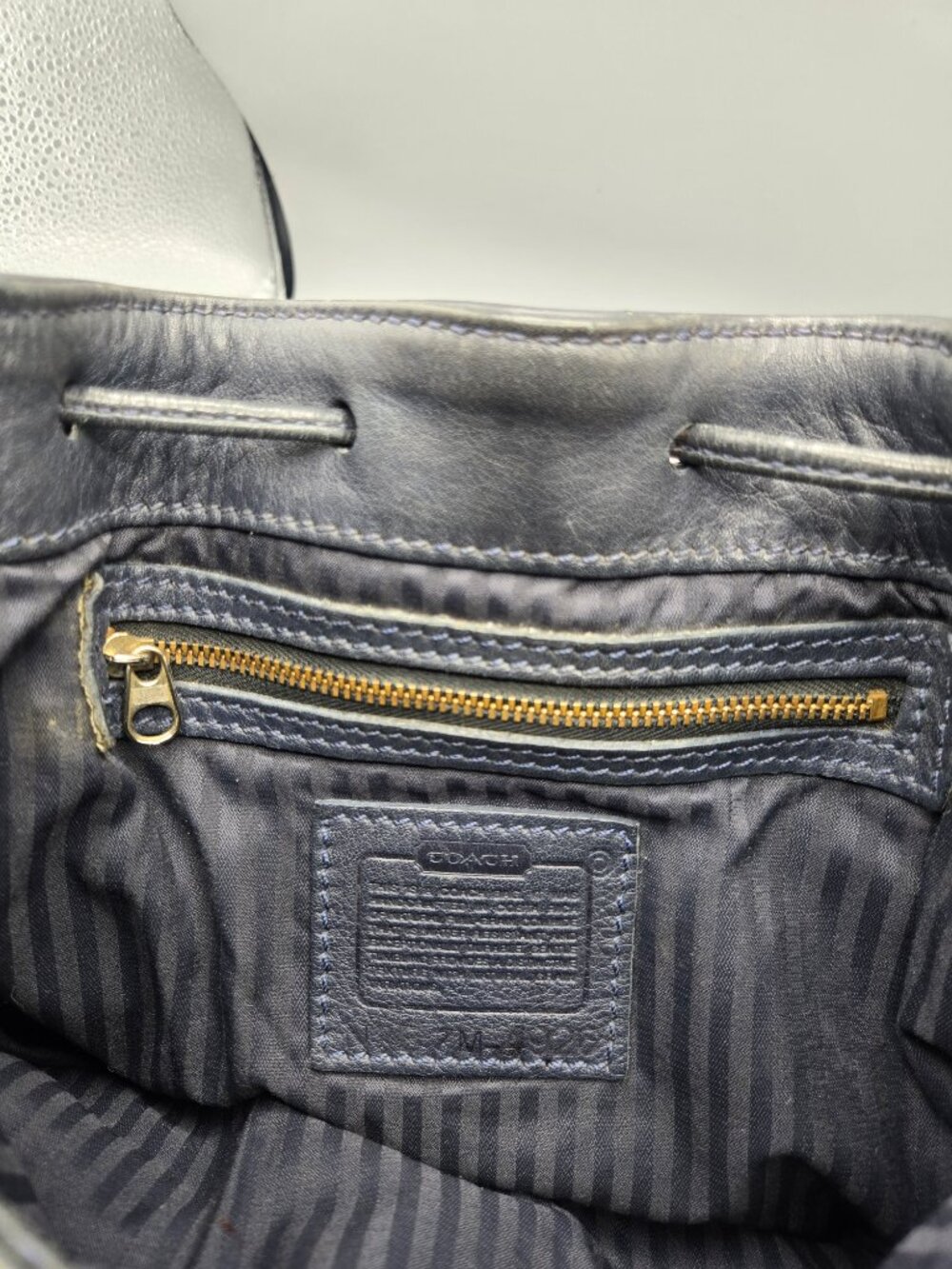 Vintage Coach Sonoma Pocket Drawstring Bucket Bag Navy Pebbled Leather 4926 OG - Picture 7 of 8